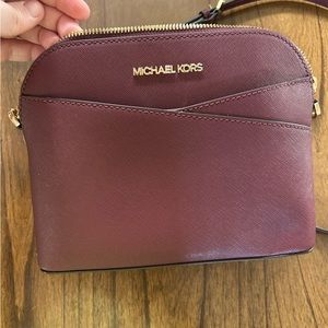 Michael Kors Crossbody bag in color Merlot
